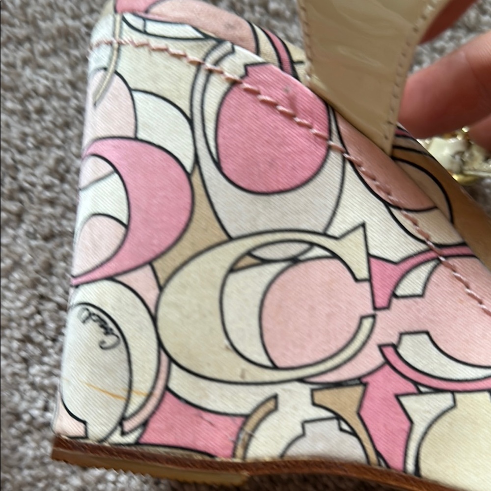 Coach Women's Pink and Yellow Patterned Wedge Sandals Size:8 - Picture 5 of 14